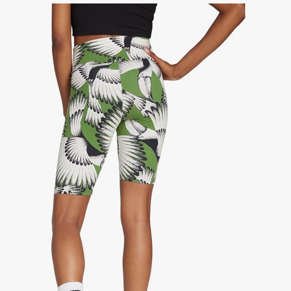 Adidas women’s Farm Bike Shorts - Picture 5 of 7